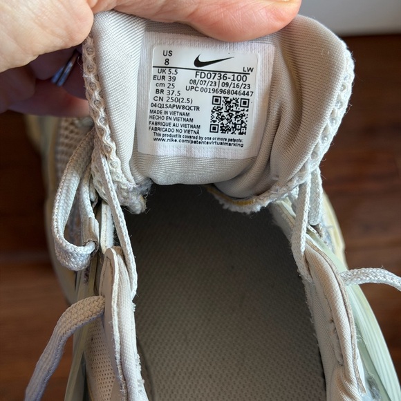 Nike V2K Run Women's size 8 - Picture 6 of 7